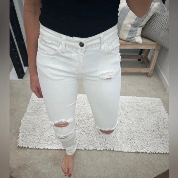 Joe’s Jeans White Distressed Skinny Jeans Mid Rise Ripped Denim | Size 28 - Picture 4 of 13